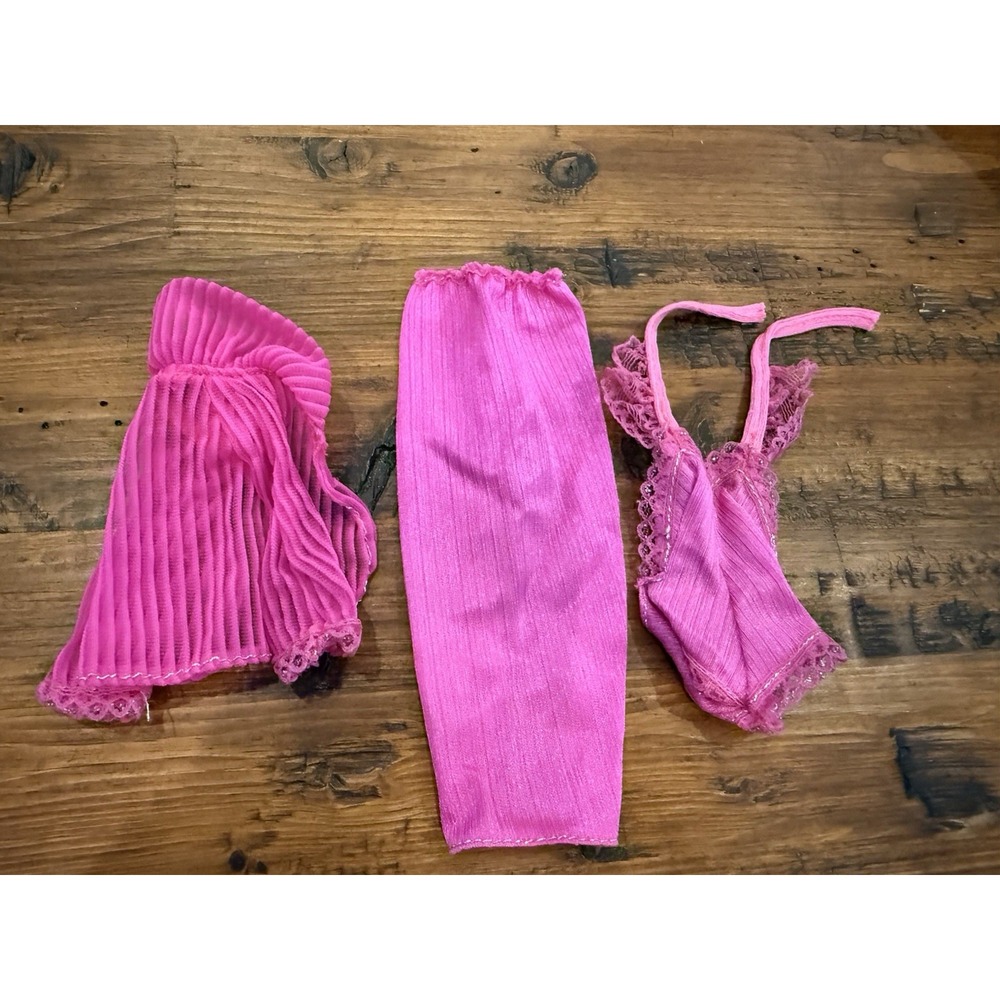 Mattel 1979 Beauty Secrets Barbie Doll #1290/1295 Pink Outfit Superstar Era